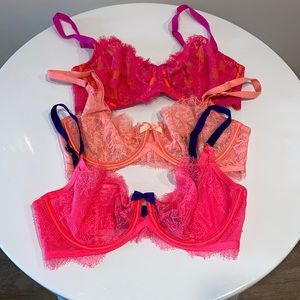 Lot of 3 Victoria’s Secret Bras 32DD Very Sexy Unlined Demi